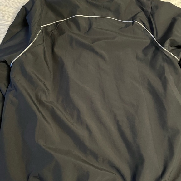 Nike Men's Black Jacket - Picture 2 of 5